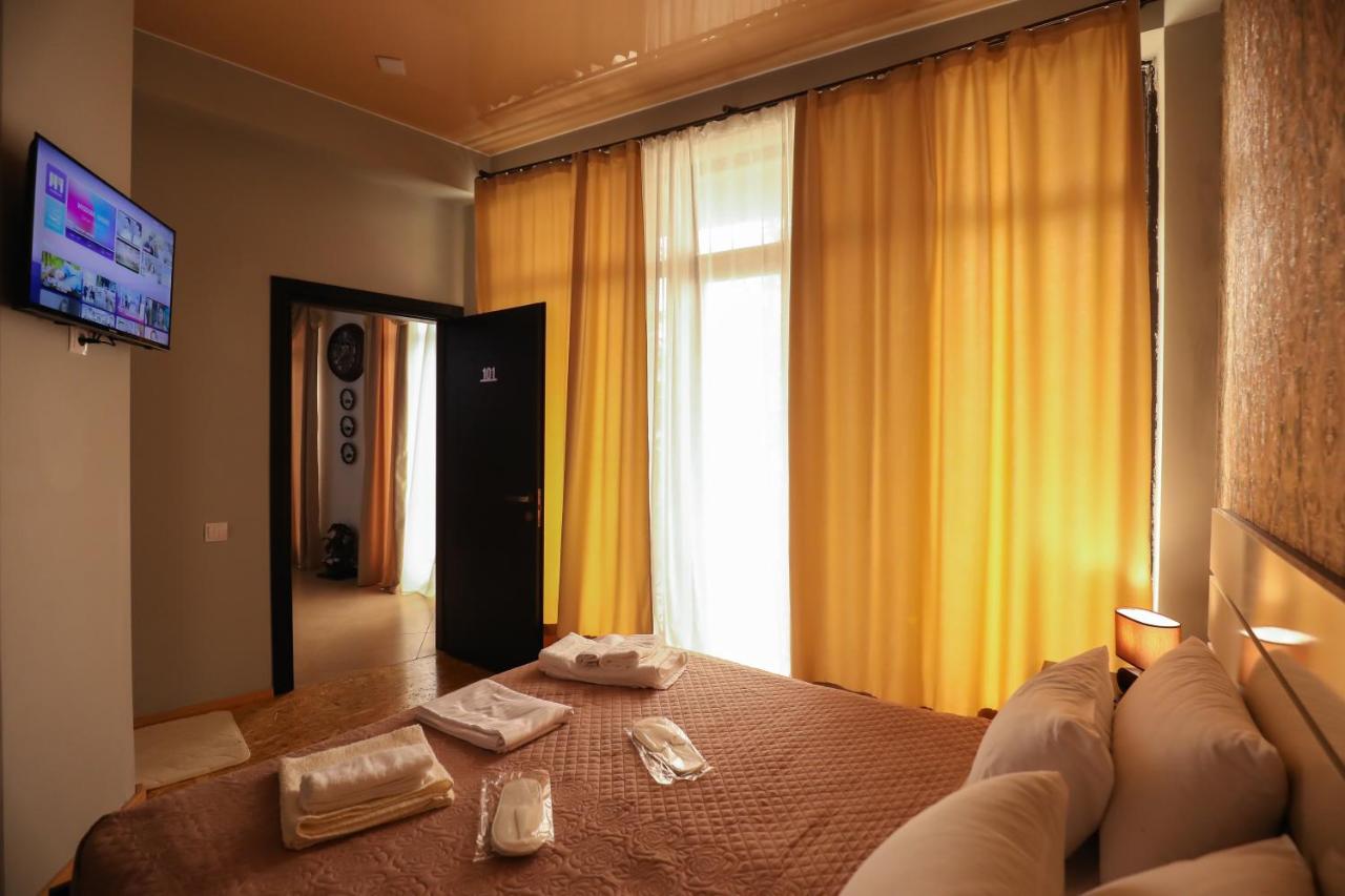 קוטאיסי Hotel Sagu מראה חיצוני תמונה